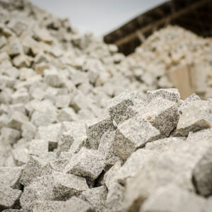 KOSTKA SZARA 8/11 cm